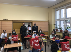 Uczniowie Szkoły Podstawowej nr 2 w Andrychowie wyróżnieni za konkursową piosenkę o tematyce strażackiej.